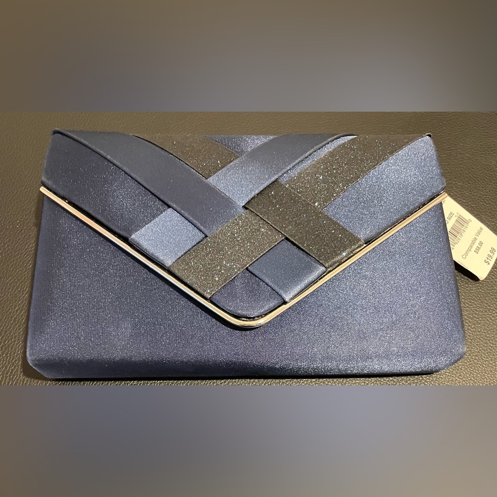 NEW La Regale Purse